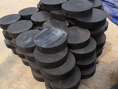 尼玛县板式橡胶支座由若干层橡胶片与薄钢板经加压硫化